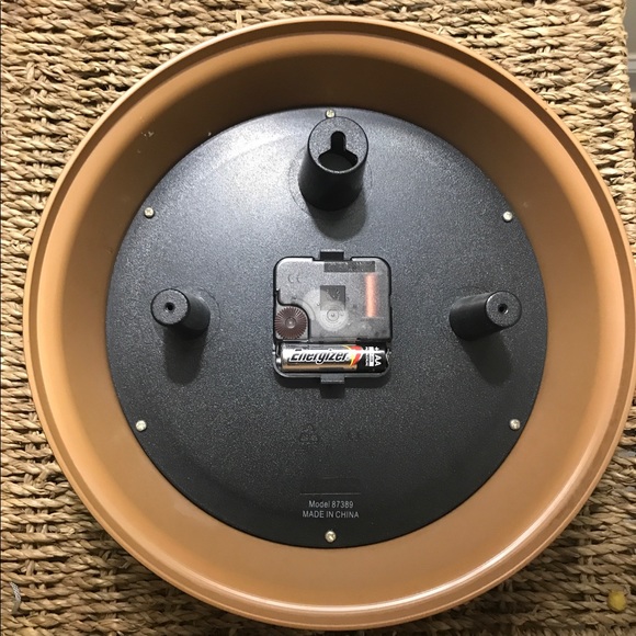 Basic clock - Picture 2 of 4